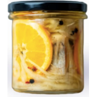 Śledź z pomarańczą i kolorowym pieprzem w marynacie cytrynowo- miodowej słoik 250g